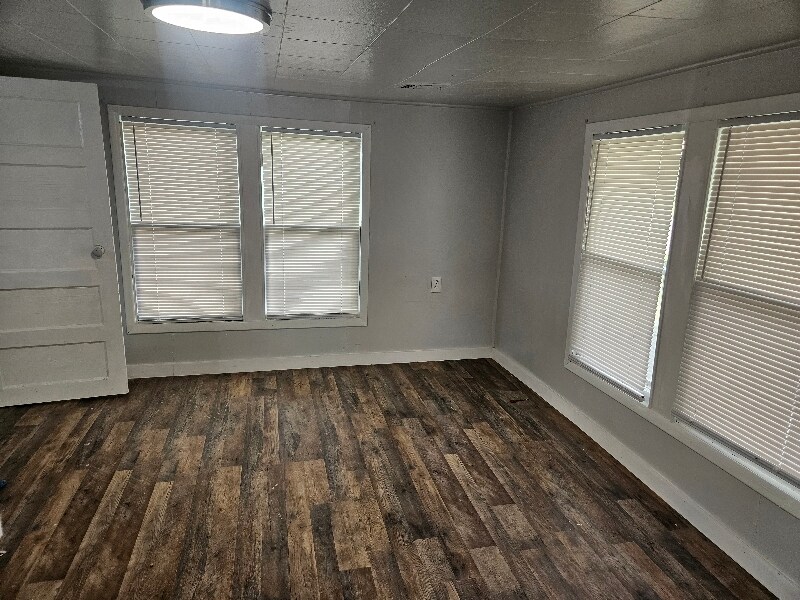 Building Photo - 518 E Jefferson Ave