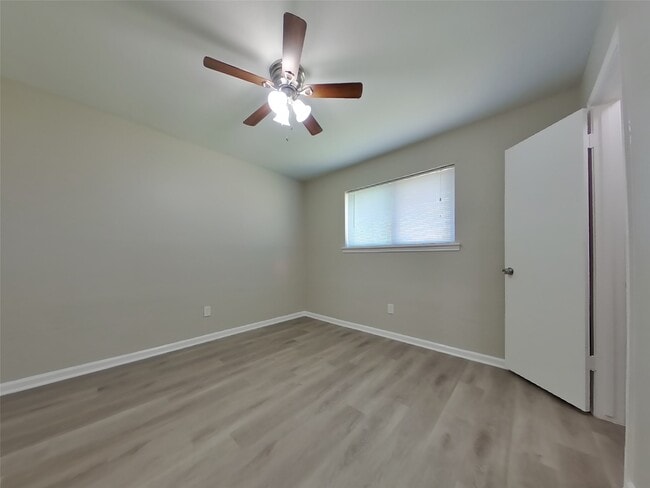 Building Photo - 10406 Kirkwren Dr