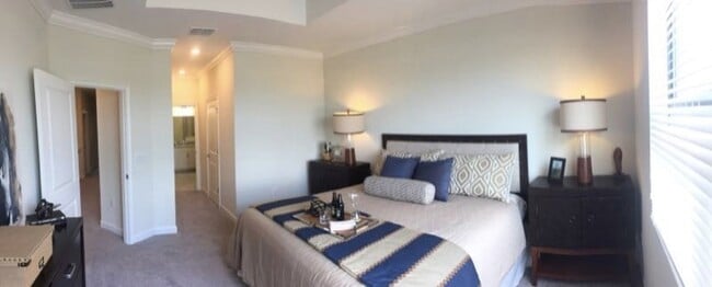 Building Photo - Luxury style townhome for rant