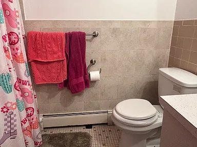 Building Photo - 11 Hallmark Gdns