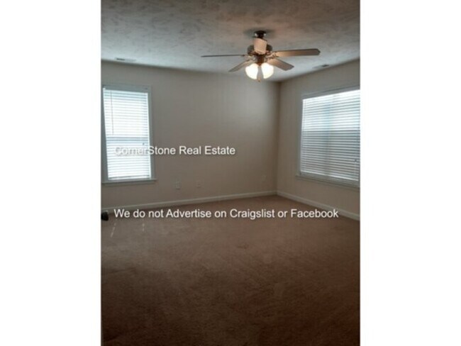 Building Photo - 1830 Balmoral Dr