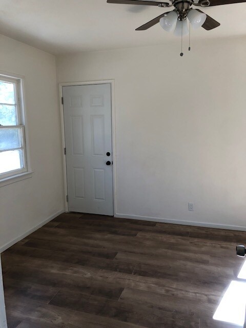 Master bedroom - separate entrance - 610 S Main St