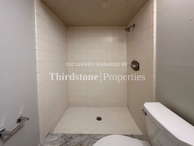 Building Photo - 7611 Indian Lakes Dr