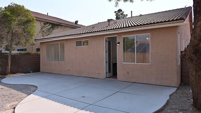 Building Photo - 4745 S Jensen St