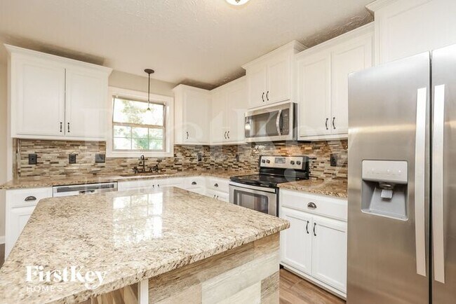 Building Photo - 1412 Freedom Dr