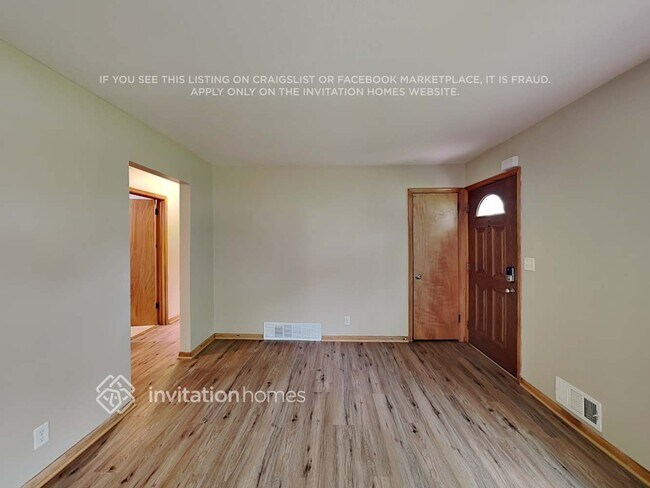 Building Photo - 6616 5th Ave S