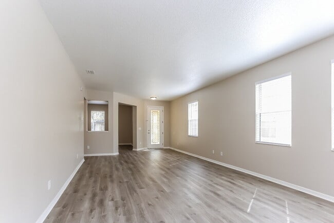 Building Photo - 1703 Chalksand Way