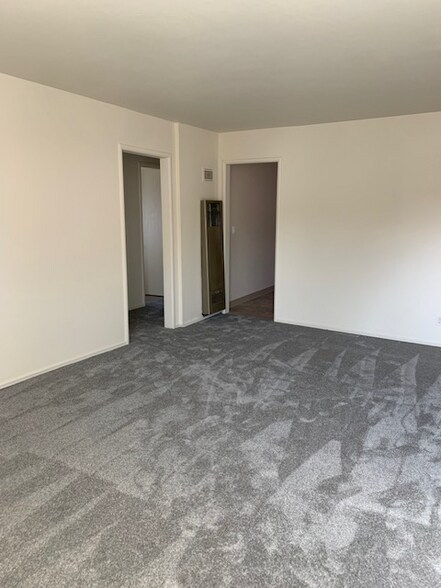 Building Photo - 1816 Park Ave