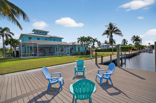 Building Photo - 8551 SE Driftwood St