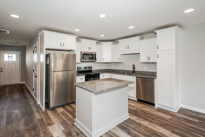 Building Photo - 212 Signature Pl