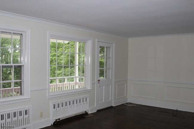 Building Photo - 1205 Long Hill Rd