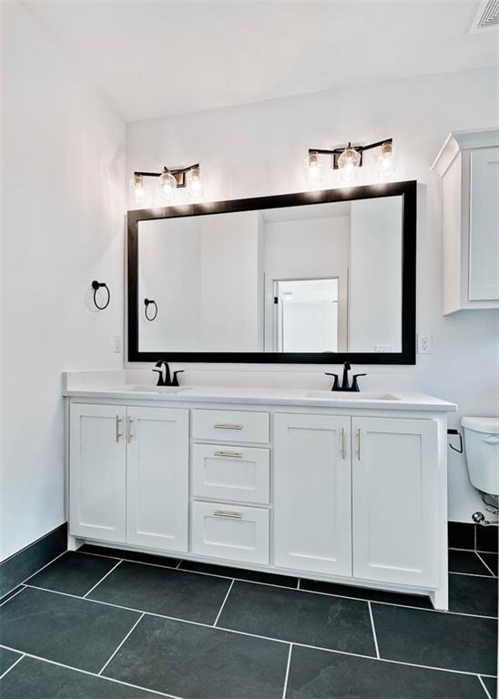 Building Photo - 17 Islay Dr