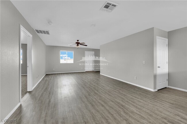 Building Photo - 200 S Mount Charleston Dr E