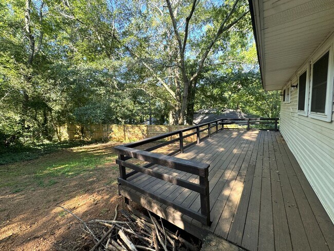 Building Photo - Five Points 3br House - Fall 2026 Prelease