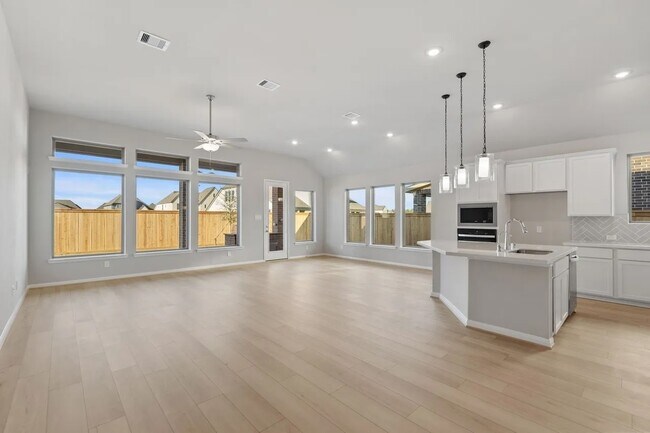 Building Photo - 21934 Frosted Elfin Dr