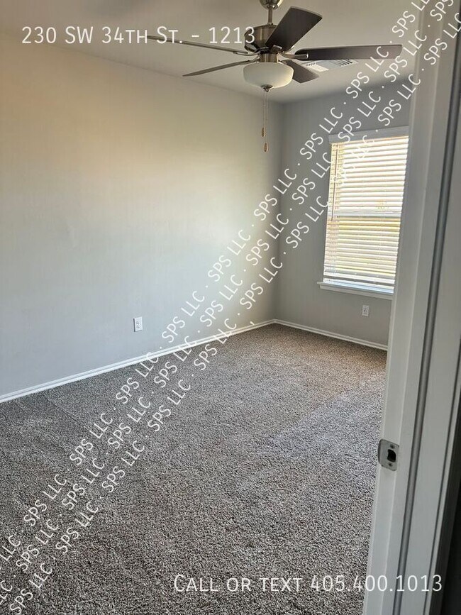 Building Photo - 230 SW 34th St