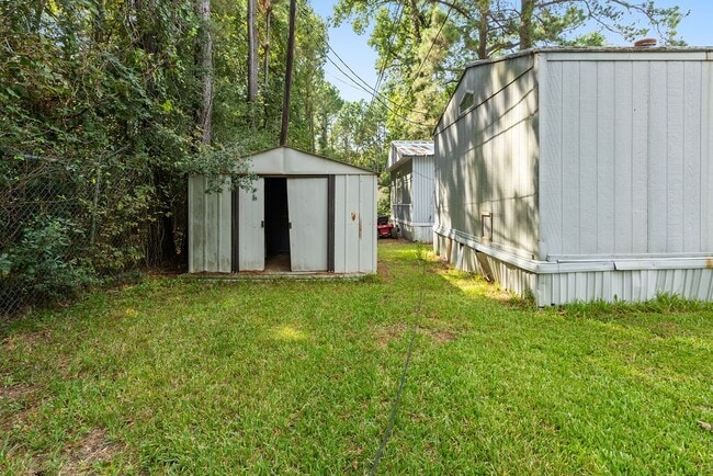 Building Photo - 13173 S Lee Shore Dr
