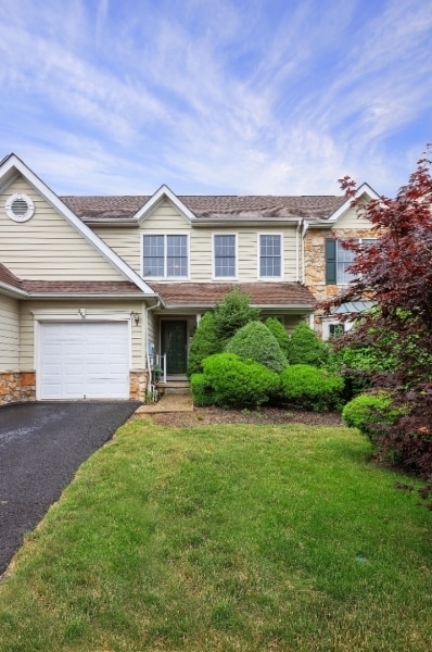 Building Photo - 240 Patriot Hill Dr