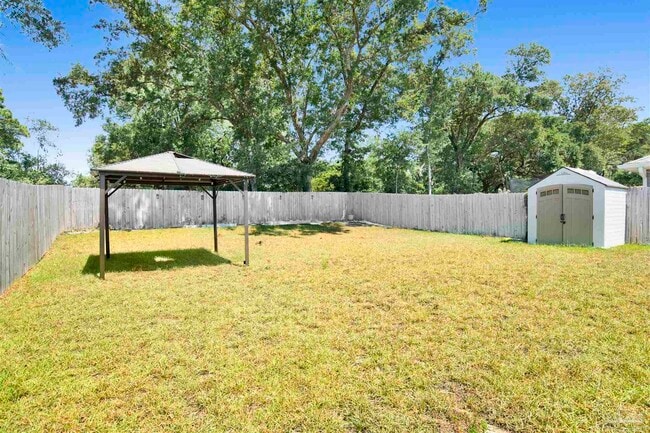 Building Photo - 5249 Peach Dr