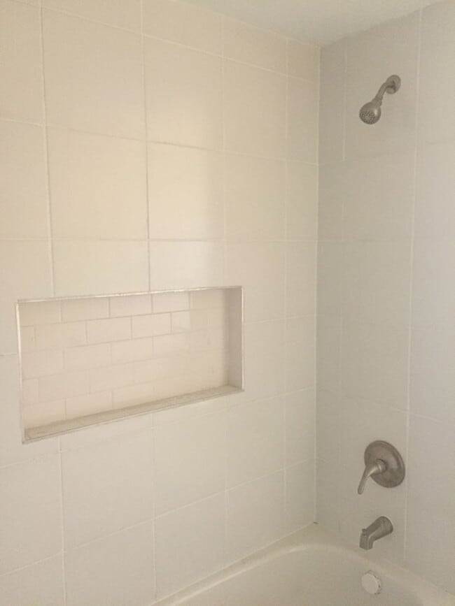 Building Photo - EXTREMELY SPACIOUS AND REMARKABLY REMODELED NORTHSIDE HOME- AVAIL NOW!