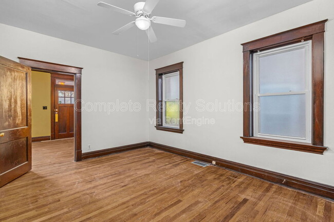 Building Photo - 5223 Bancroft Ave