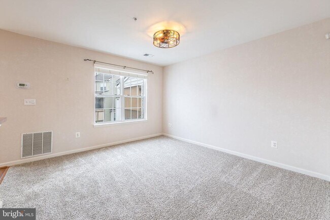Building Photo - 1605 Potomac Greens Dr