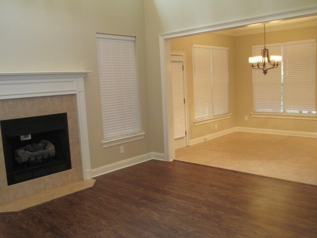 Building Photo - 714 Dove Creek Cir