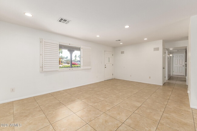 Building Photo - 6742 N 19th St