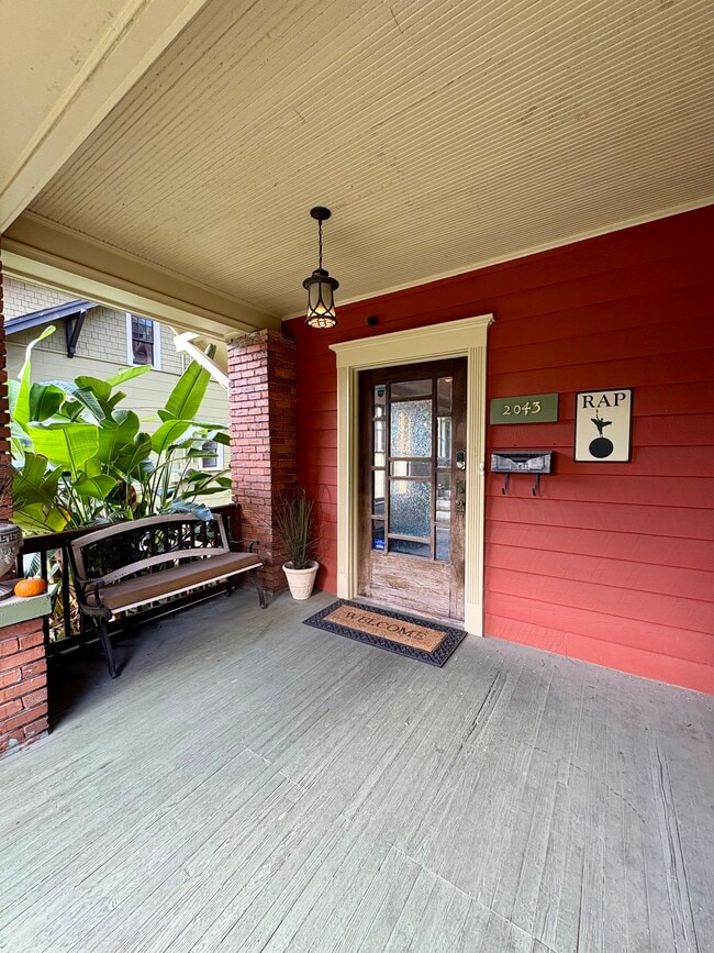 Building Photo - 2043 Dellwood Ave