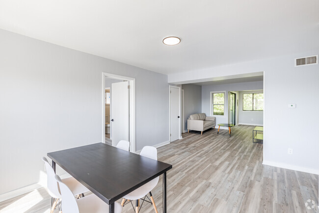 Interior Photo - 5735 Hobart St, Pittsburgh, PA 15217
