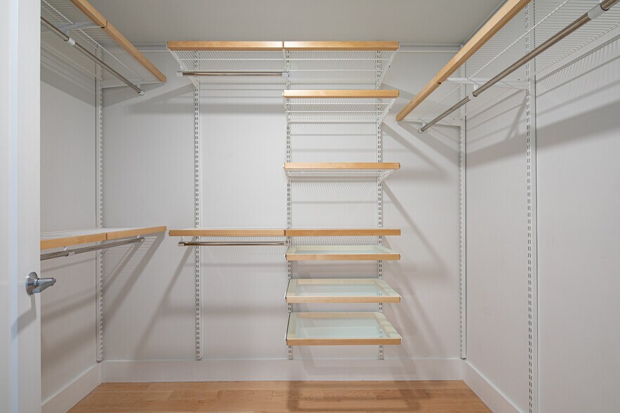 Building Photo - 6 Beech St