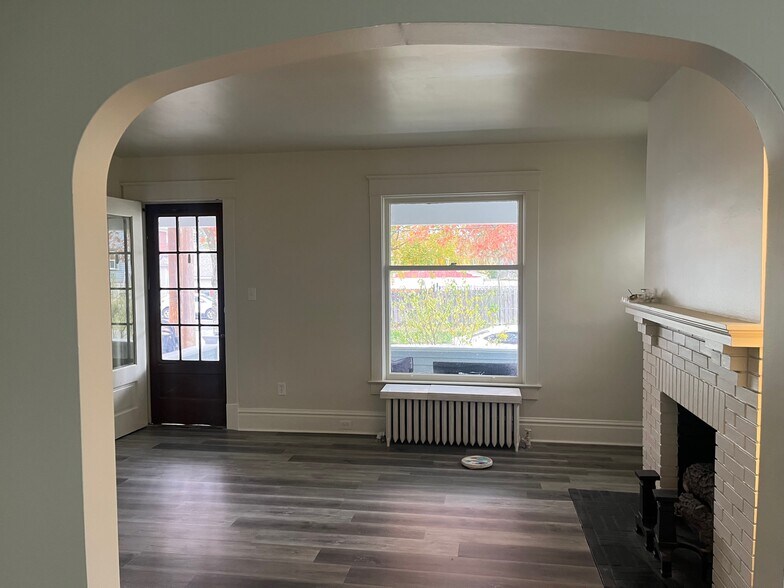 Living Space - 1014 Bucknell Ave