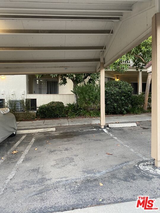 Building Photo - 675 Oak Run Trail