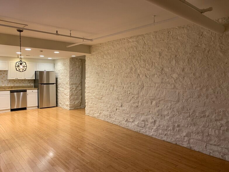 Building Photo - 400 McCarthy Rd