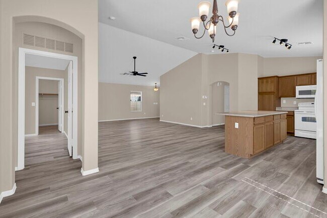 Building Photo - 17161 W Port Royale Ln
