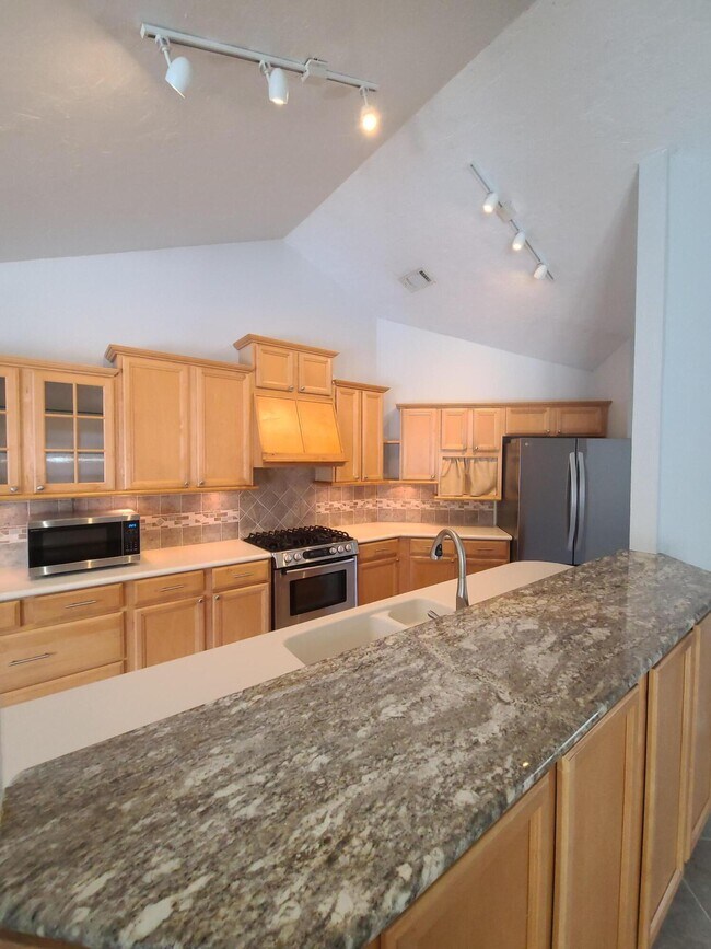 Building Photo - 1905 Catamaran Dr