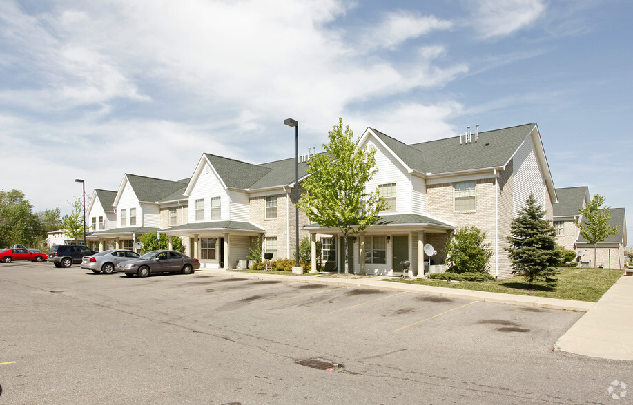 Primary Photo - Shelborne Square Apartments