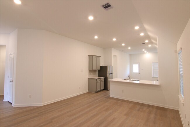 Building Photo - 4823 Eldorado Rose Pl