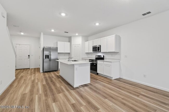 Building Photo - 3967 Mid Century St