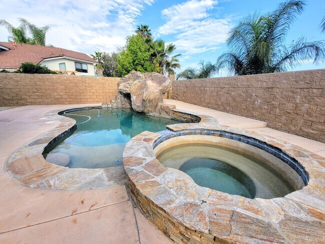 Building Photo - Pool House By Temecula Mall- Just Pure Ele...