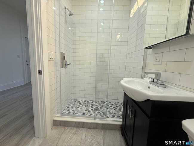 Building Photo - 44 Franklin St