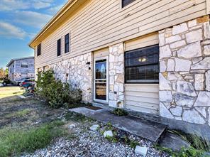 Building Photo - 901 Glass Dr