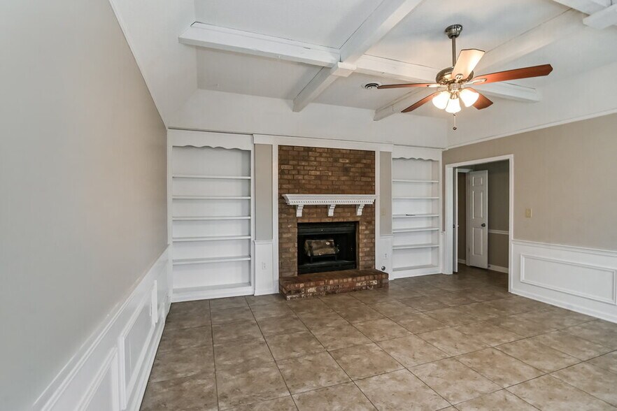 Building Photo - 5100 Barkshire Dr