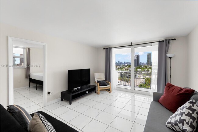 Building Photo - 345 Ocean Dr