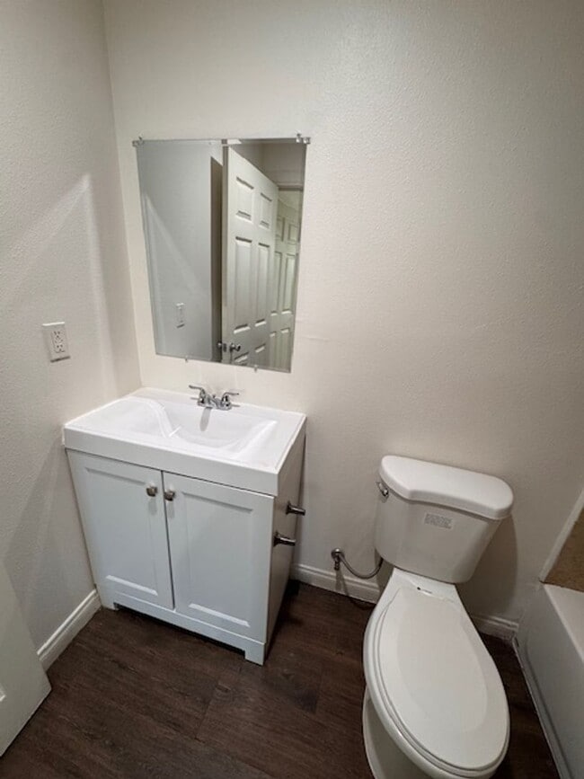 Building Photo - 8637 S Hoover St