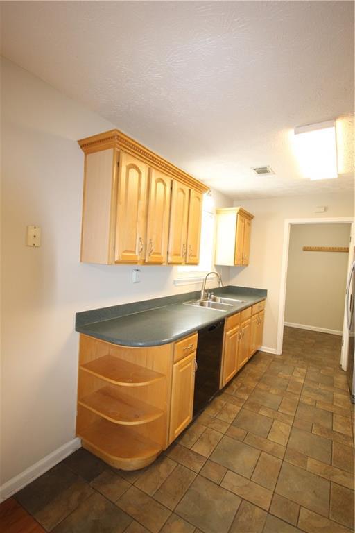 Building Photo - 1335 Carter Rd