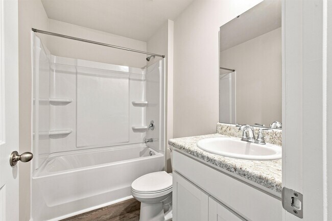 Building Photo - 208 Jeff Waters Cir
