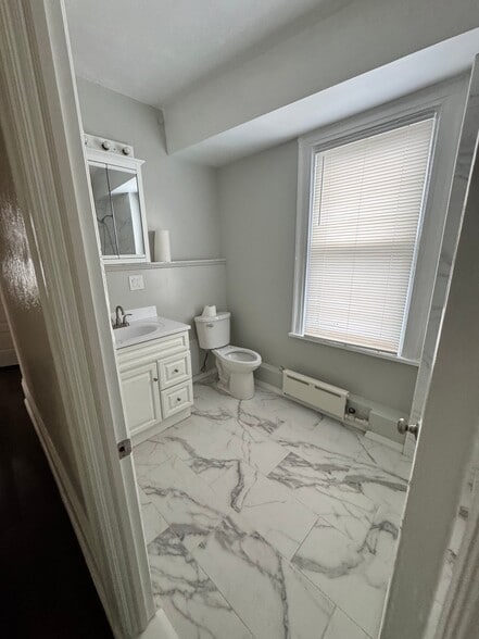 Building Photo - 119-10 Farmers Blvd