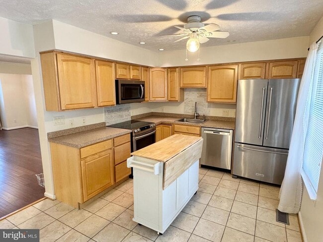 Building Photo - 105 Staunton Ct