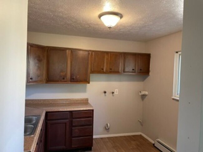 Building Photo - 138 Mendel Ct